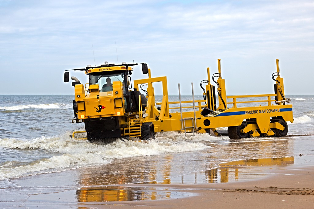 sar katwijk aan zee knrm evenement event festival reddingsdemonstratie search and rescue hulp Abraham Fock crashtender reddingsboot sos hulp in nood scheepsramp